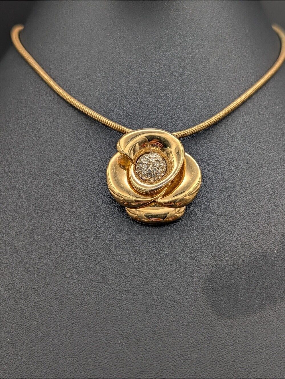 Crown Trifari Gold Tone Pave Rhinestone Rose Flower Pendant Necklace 15" Vintage